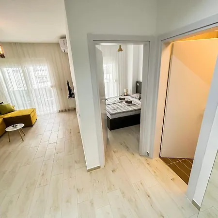 Infinity 819 Apartment Golem (Tirana)