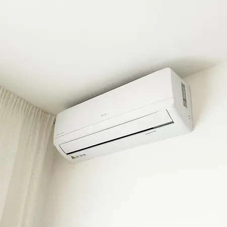 Infinity 819 Golem (Tirana)